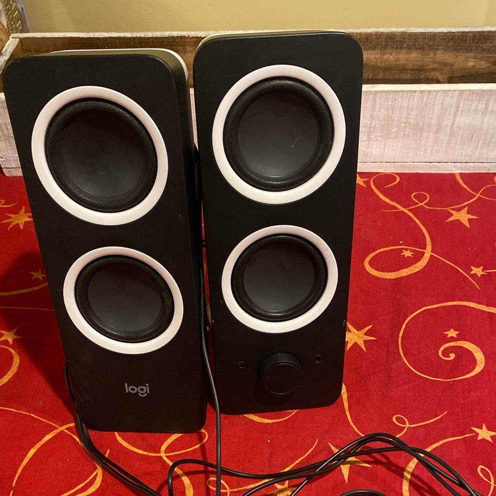 EUC Logi computer speakers, only used a few times, great for “work from home”